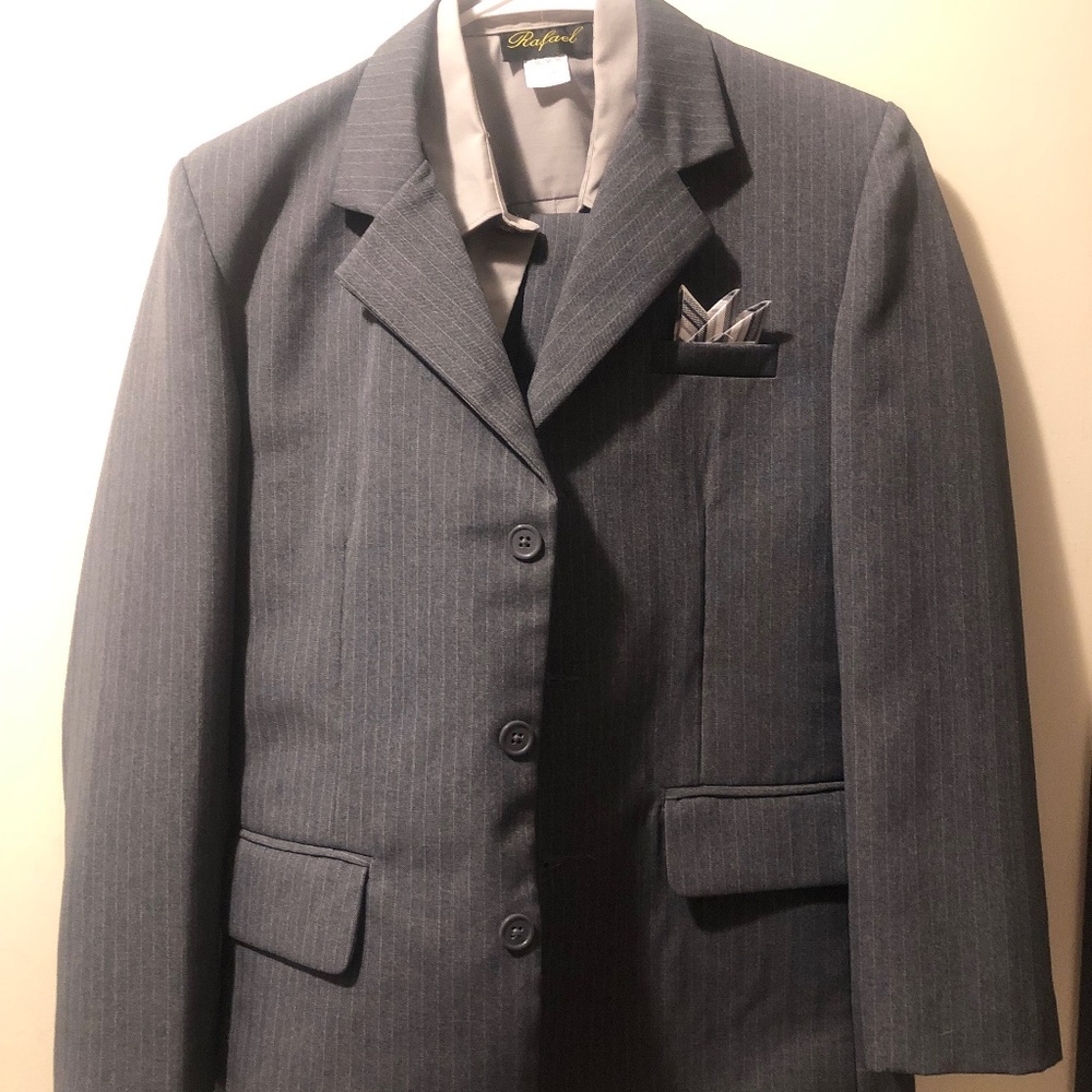 Size 12 Boys 4 Piece Suite
